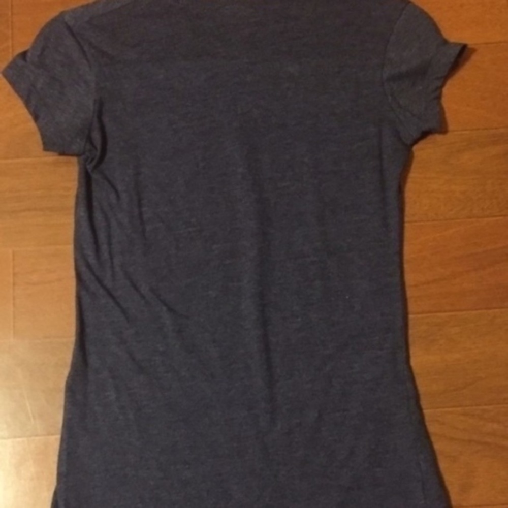 Hello Kitty Tee Size Small - Picture 5 of 11